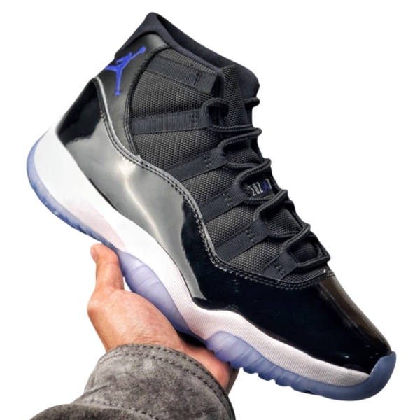 Air Jordan 11 Space Jam